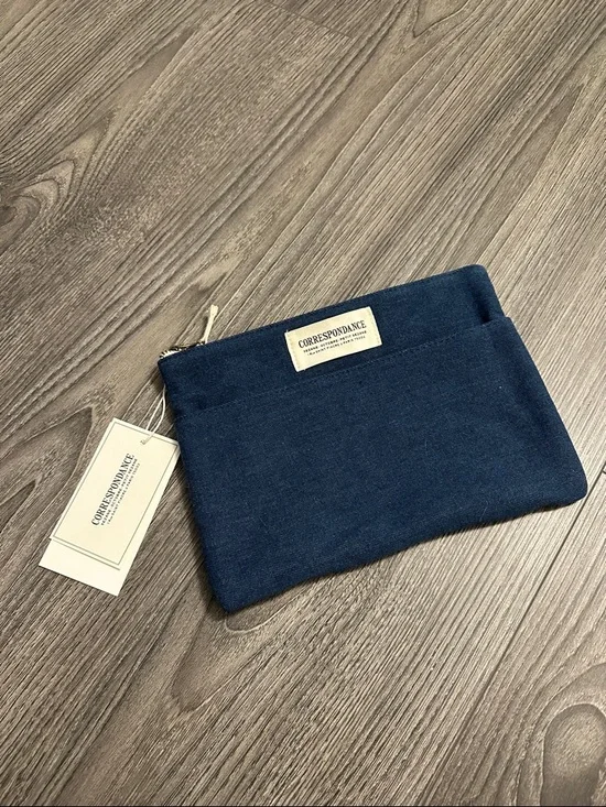 Maxi Flat Pouch - Picture 2 of 2